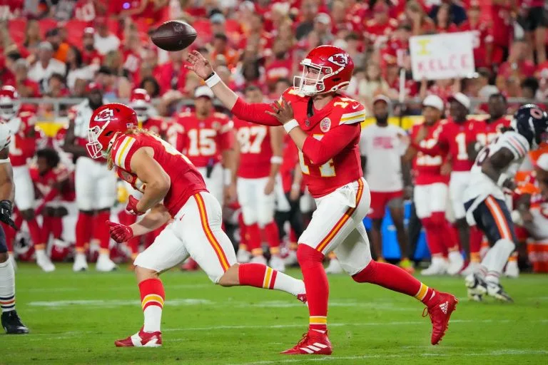 Tennessee Titans vs Kansas City ChiefsPicks and Predictions for Sunday December 21 2025