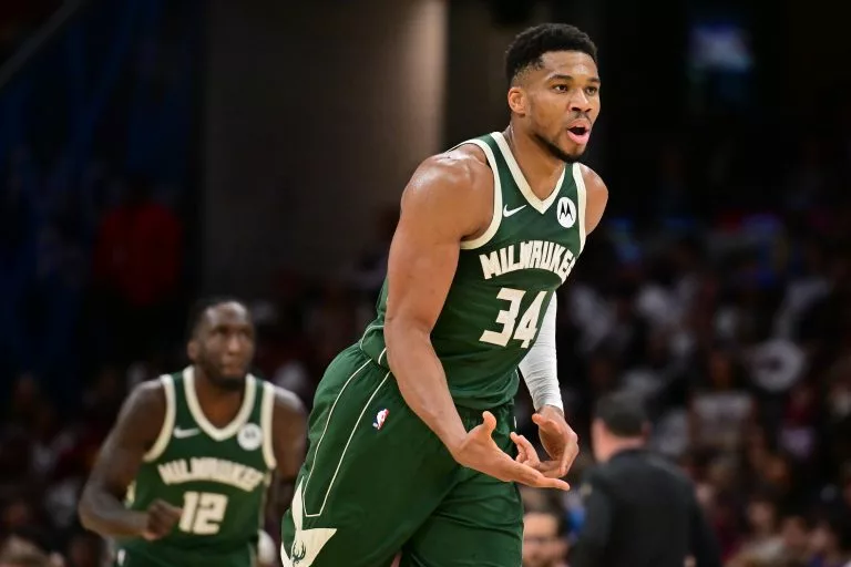 New York Knicks vs Milwaukee Bucks Picks and Prediction for Tuesday October 28 2025