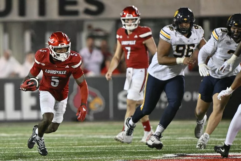 Clemson at Louisville Picks and Predictions for Friday, November 14, 2025