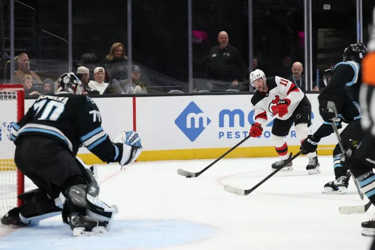 Winnipeg Jets vs Utah Mammoth Picks & Predictions Sunday December 21 2025