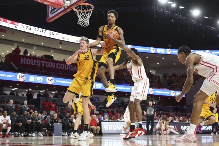 Green Bay Phoenix vs Oakland Picks and Predictions for Friday February 19 2025